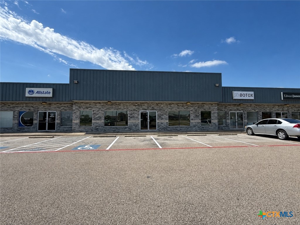 Photo 1 of 42 — 2100 E Stan Schlueter Loop F, Killeen, TX 76542