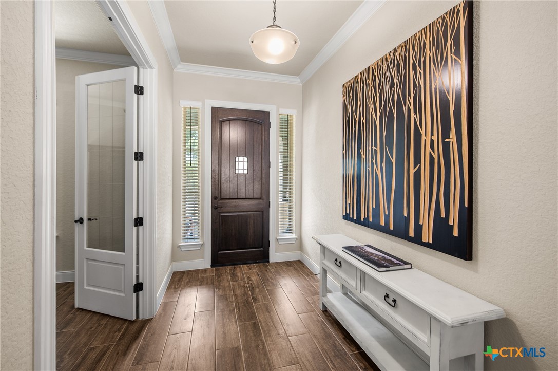 663 Private Road 1712