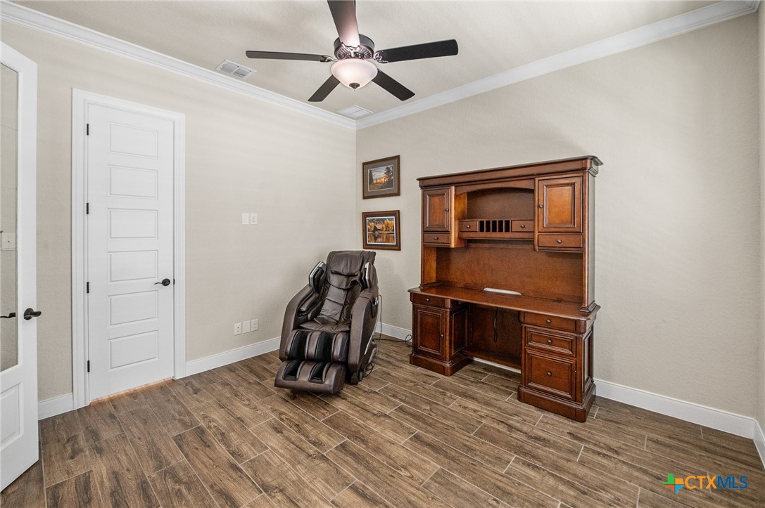 663 Private Road 1712