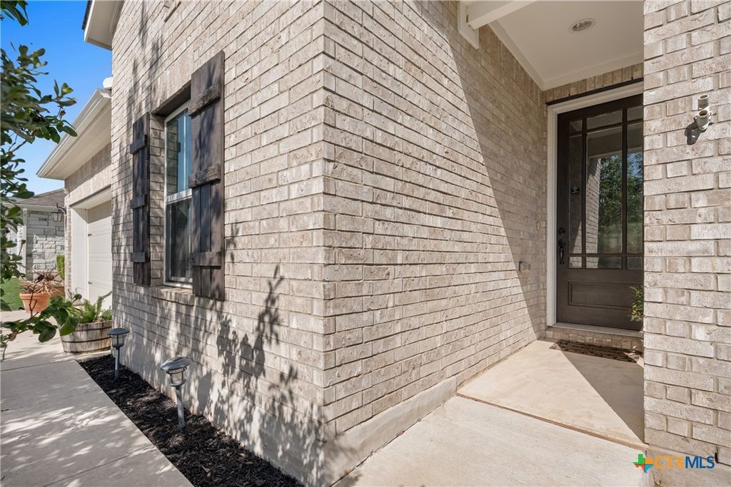 Photo of 348 Lacey Oak Loop, San Marcos, TX 78666 (MLS # 610421)