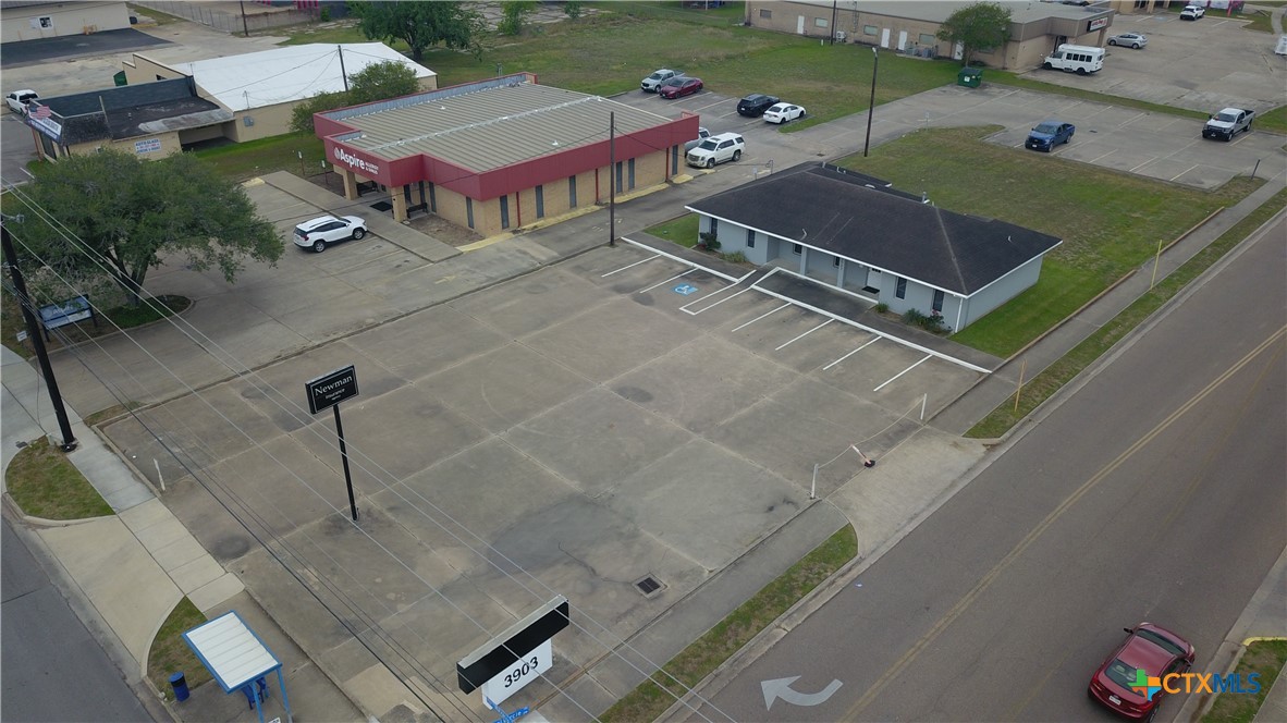 3903 N Navarro Street