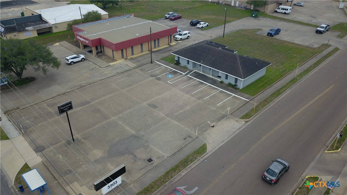 3903 N Navarro Street