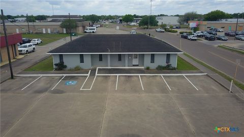 3903 N Navarro Street Victoria TX 77901