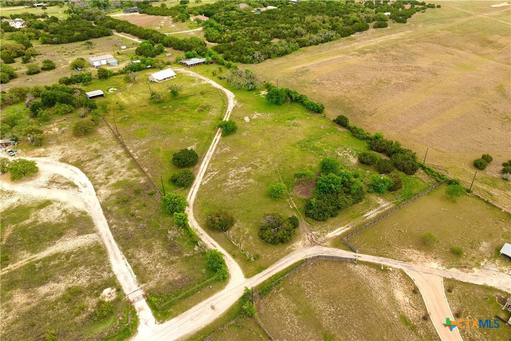 Photo of 1301 Live Oak Trail Trl, Liberty Hill, TX 78642 (MLS # 610541)