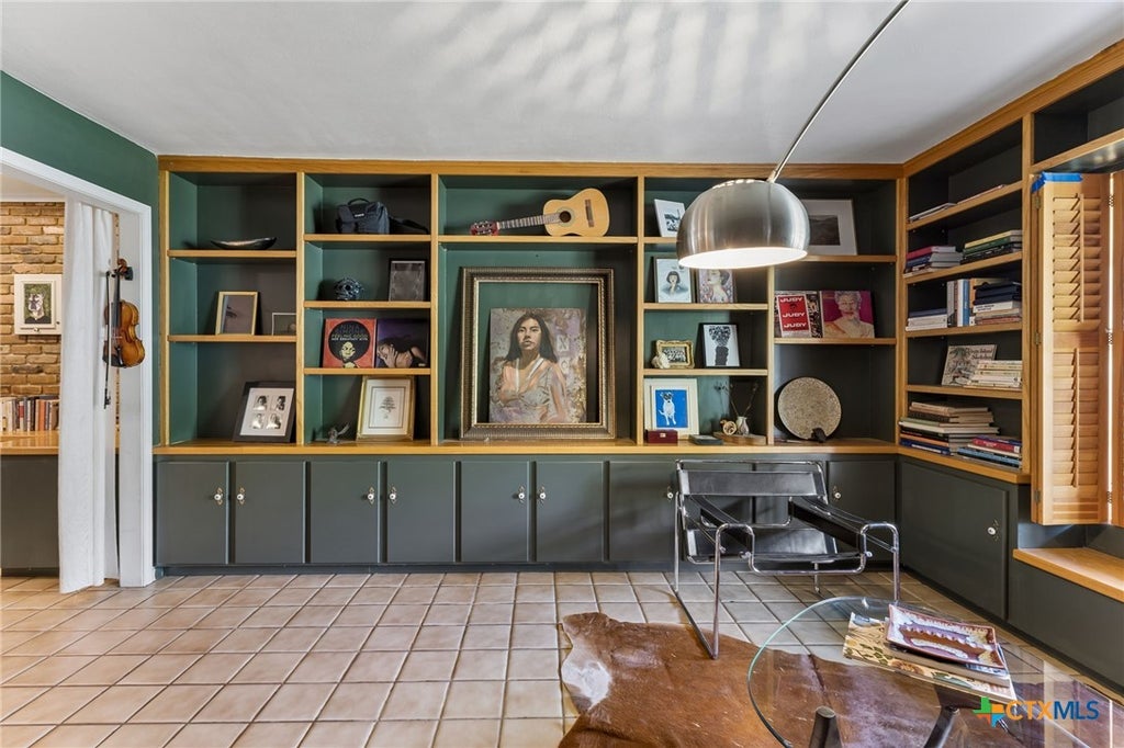 Photo of 103 W Mimosa Circle, San Marcos, TX 78666 (MLS # 621142)