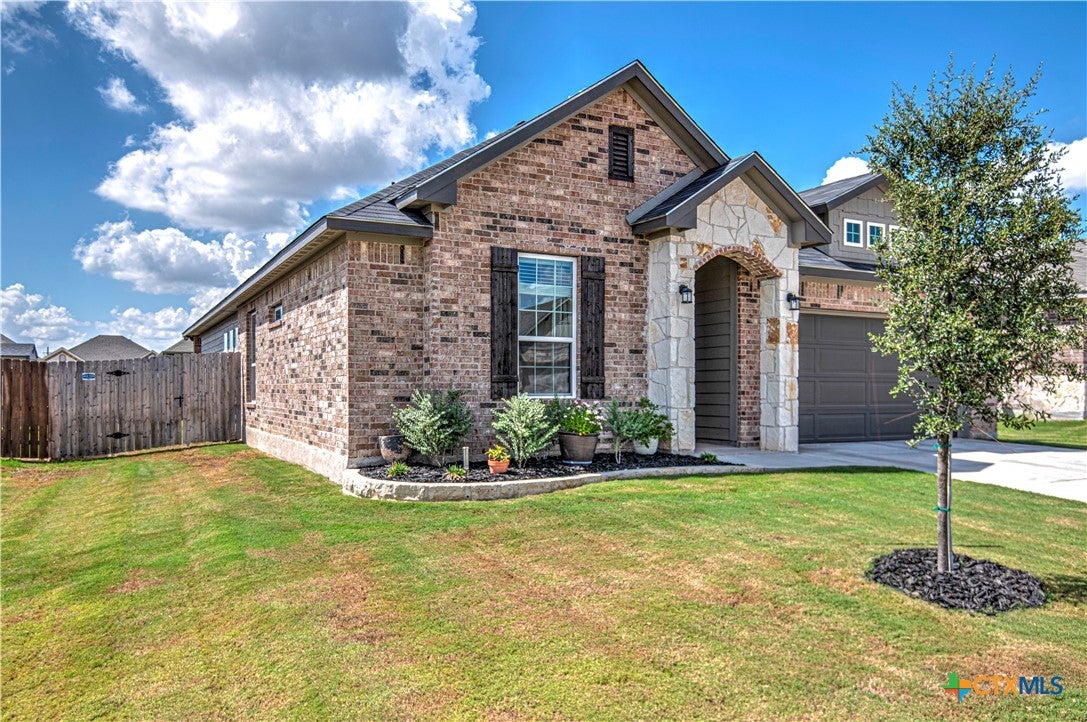 7221 Caladium Drive