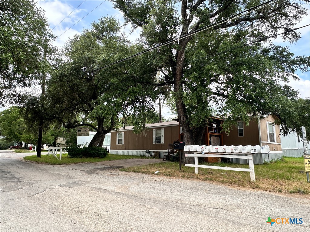 Photo 1 of 19 — 1712 Hofheinz Street, San Marcos, TX 78666