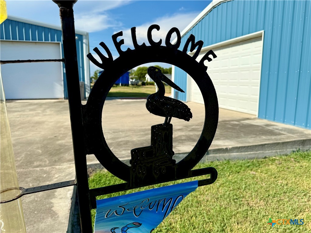 1112 W Dallas Avenue