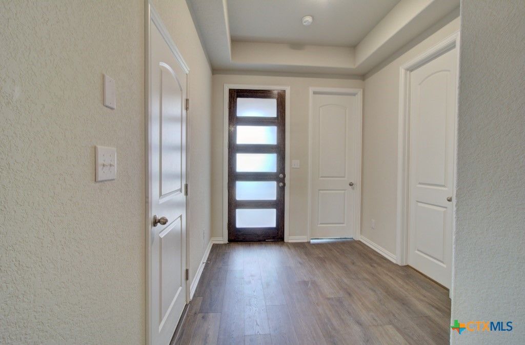 Photo of 927 Creek Bed Drive, New Braunfels, TX 78130 (MLS # 610927)