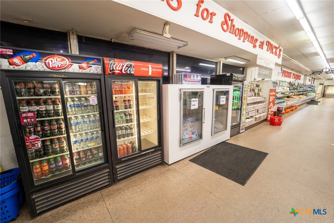 1302 E Crestwood Drive