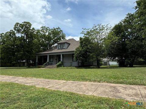 906 N Penelope Street Belton TX 76513