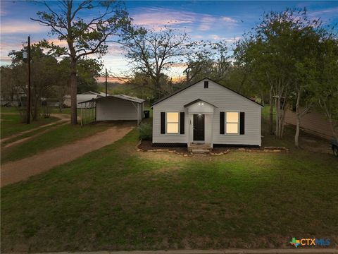 Photo of 107 Mulberry Street, Hallettsville, TX 77964 (MLS # 598421)