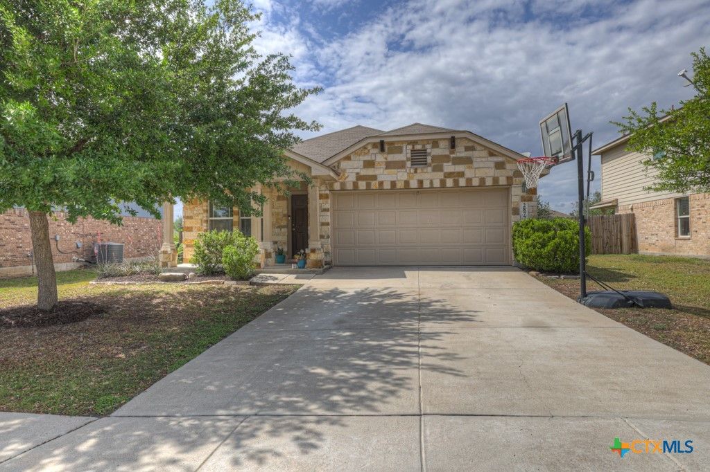 Photo of 2877 Oakdell Trail, New Braunfels, TX 78130 (MLS # 610285)