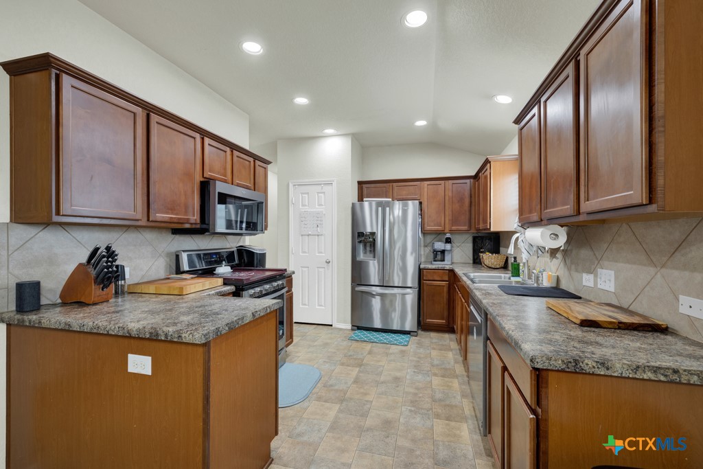 2877 Oakdell Trail