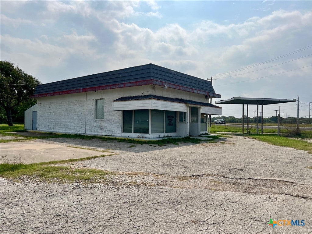 Photo 1 of 10 — 1101 State Highway 35, Point Comfort, TX 77978
