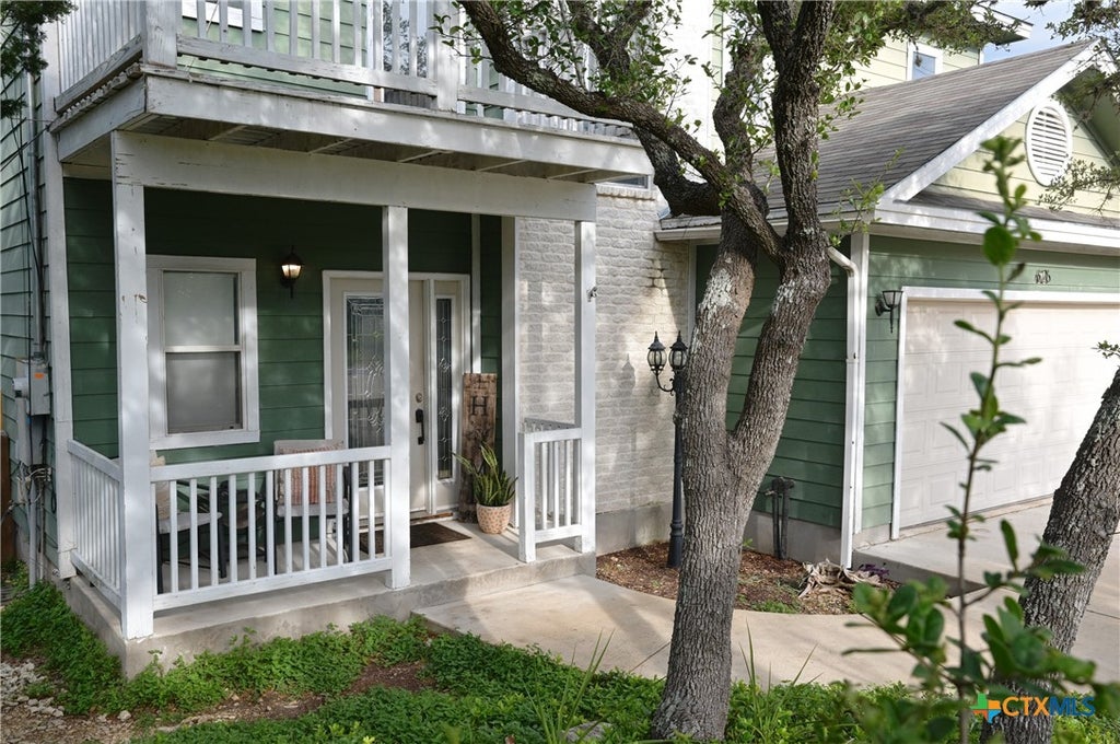 Photo of 626 April Drive, Canyon Lake, TX 78133 (MLS # 620947)