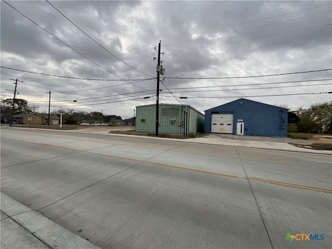 607 E Crestwood Drive Victoria TX 77901