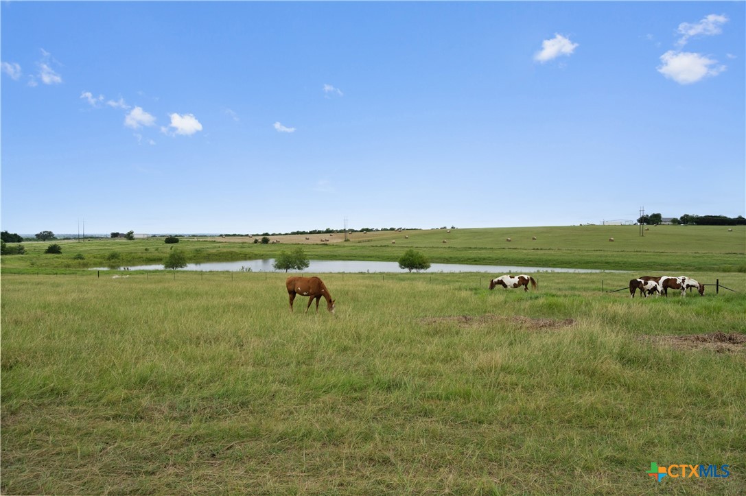 375 J B Vandiver Loop