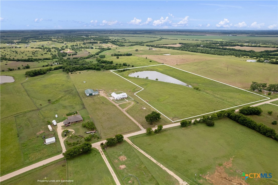 375 J B Vandiver Loop