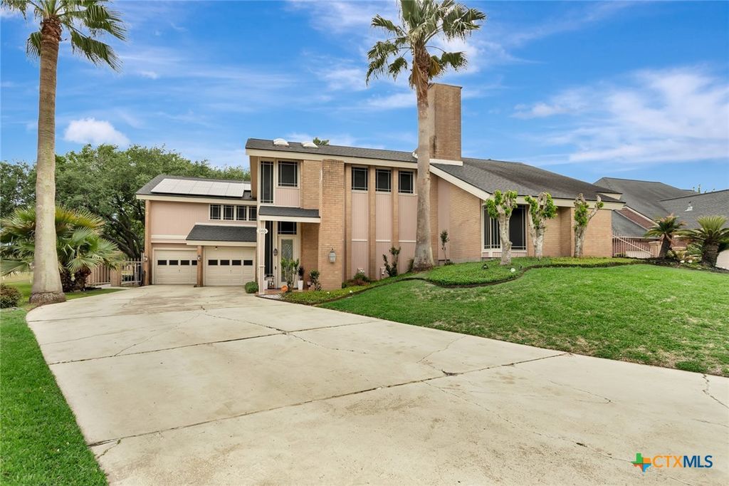 Photo of 103 Tracy Lane, Victoria, TX 77904 (MLS # 608955)