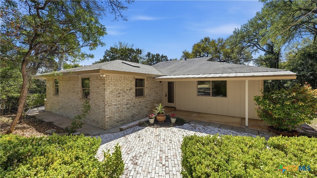 Photo of 625 Mountain Laurel Drive, New Braunfels, TX 78132 (MLS # 608264)