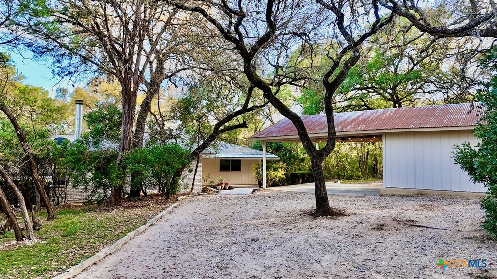 Photo of 625 Mountain Laurel Drive, New Braunfels, TX 78132 (MLS # 608264)