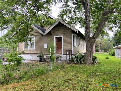 A home in Yoakum