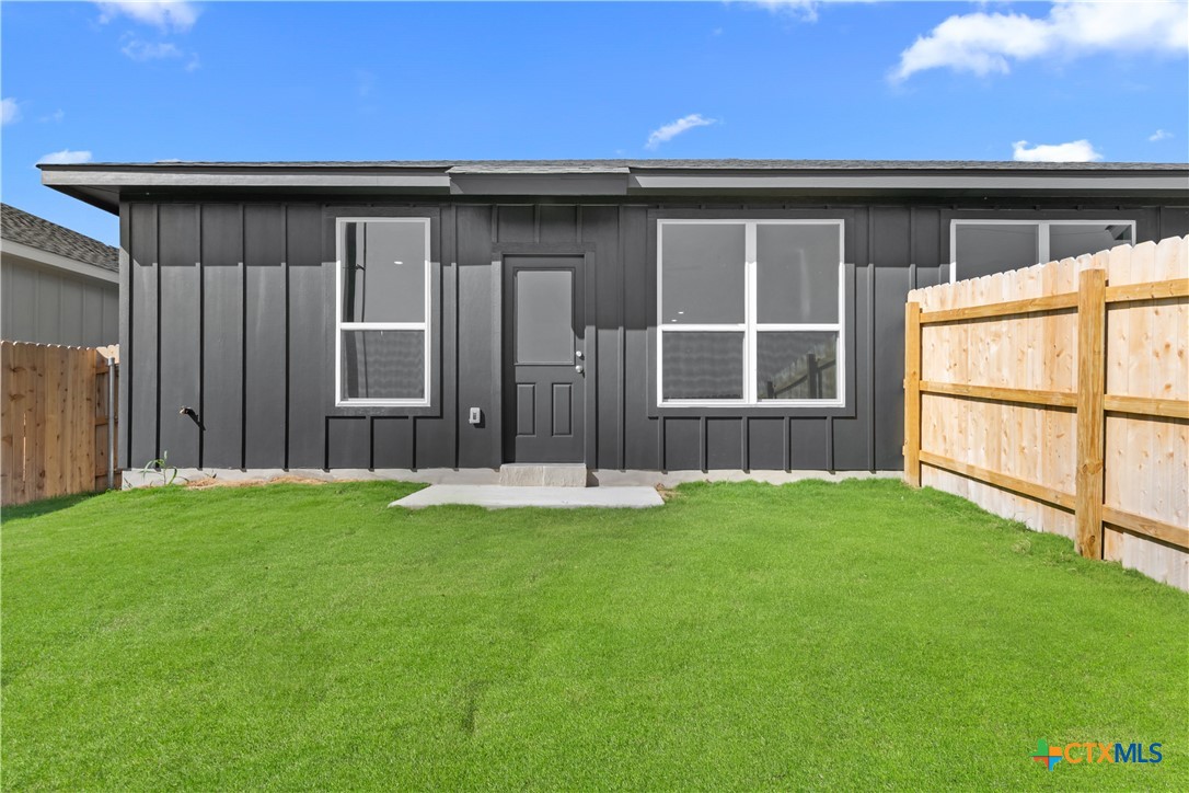 628 Pacific Crest Trail