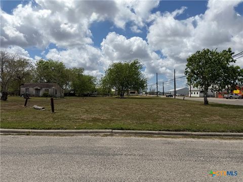 105 S Juanita Street Port Lavaca TX 77979