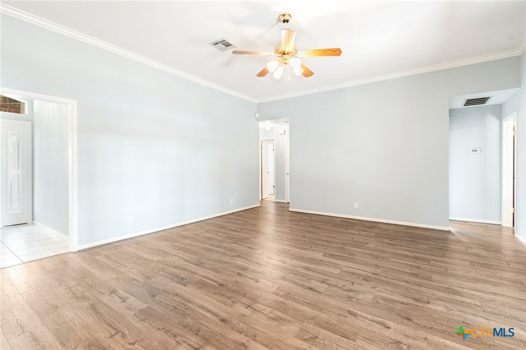 1806 Chisholm Trail