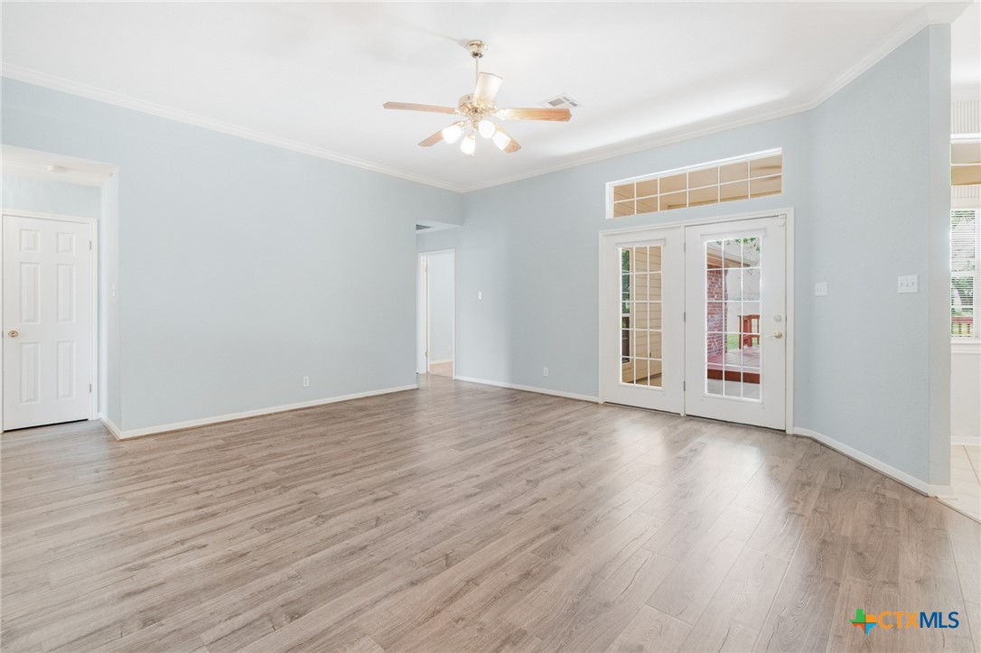 1806 Chisholm Trail