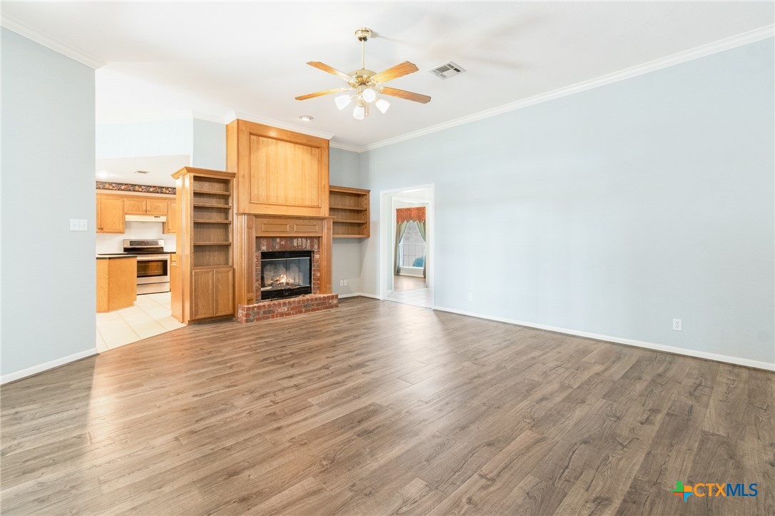 1806 Chisholm Trail