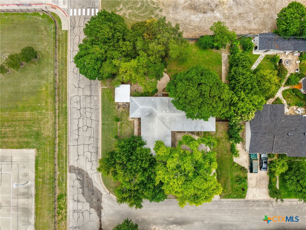 2215 N 9th Street