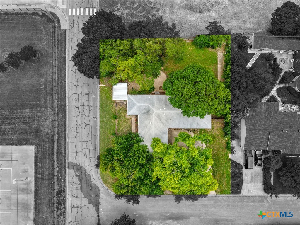 2215 N 9th Street