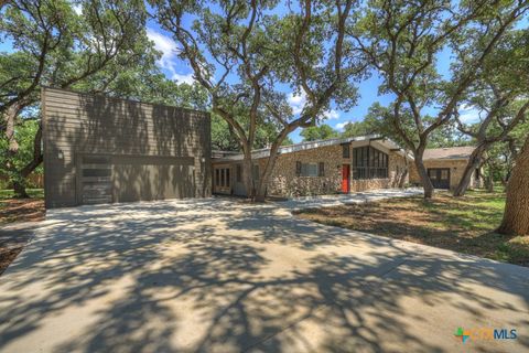 A home in Shavano Park