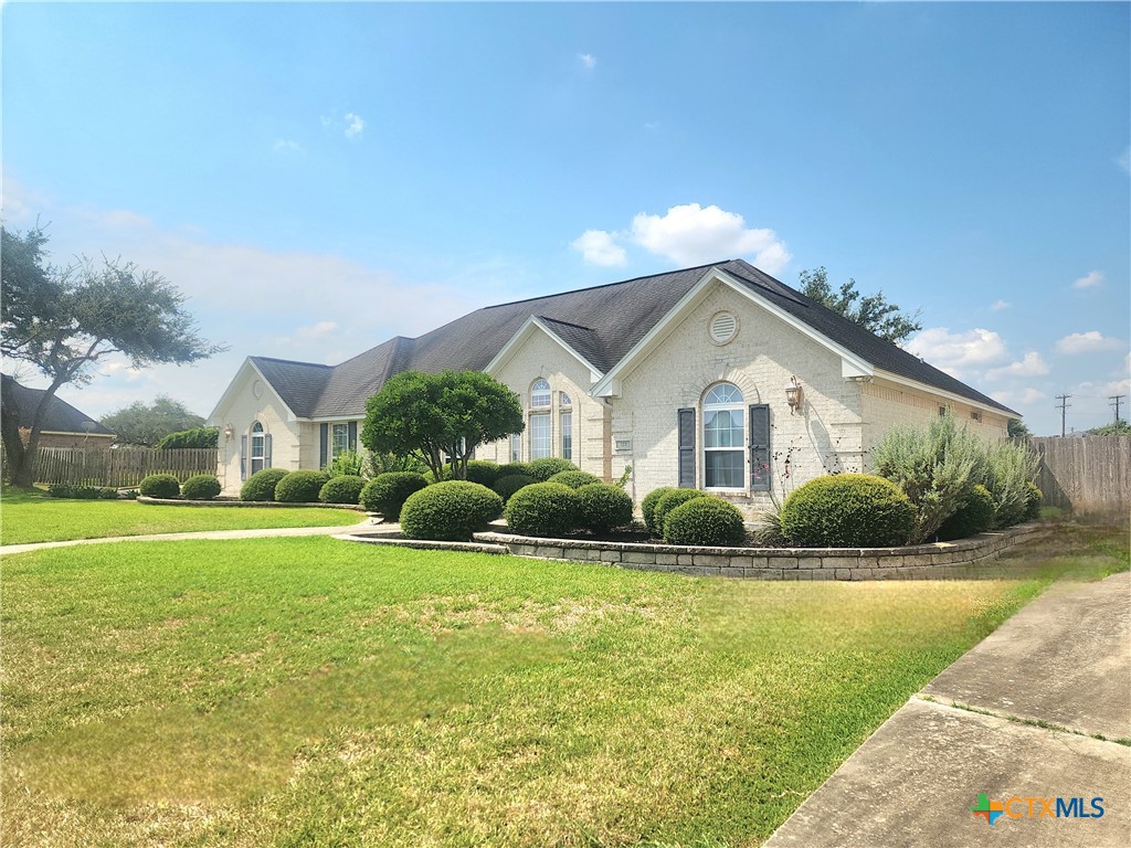 103 Laurel Oak Circle