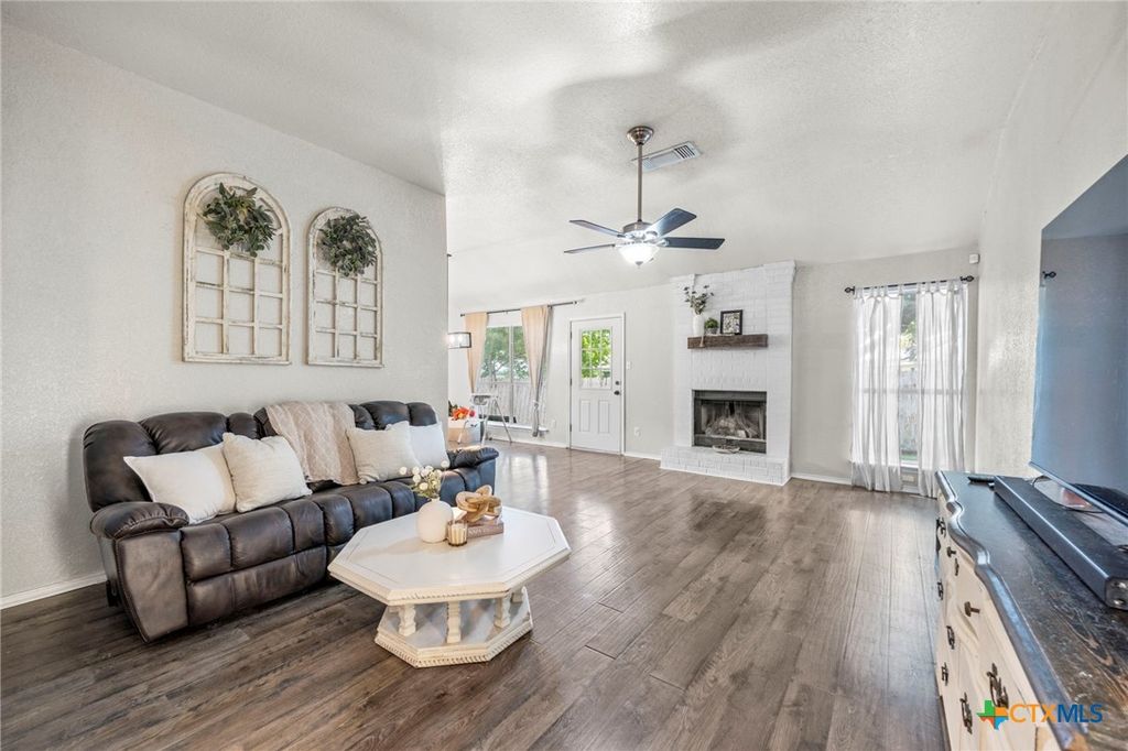 Photo of 913 Silver Stone Drive, Temple, TX 76502 (MLS # 616742)