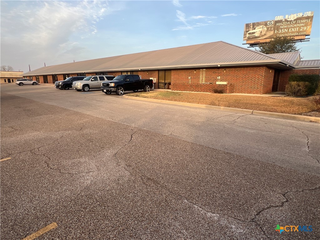 4520 E Central Texas (I-14) Expressway