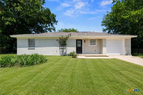 Photo of 606 S 25th Street, Copperas Cove, TX 76522 (MLS # 614368)