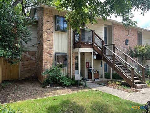 Photo of 421 W San Antonio Street #E1, San Marcos, TX 78666 (MLS # 618043)