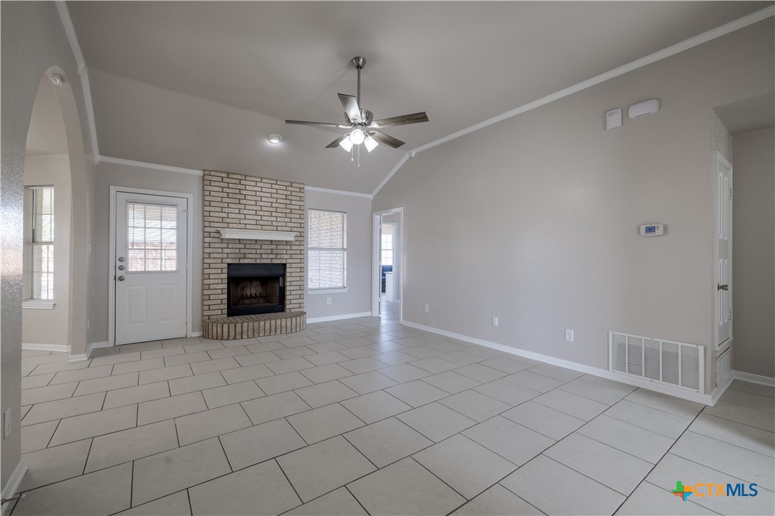 4401 Barrington Trail