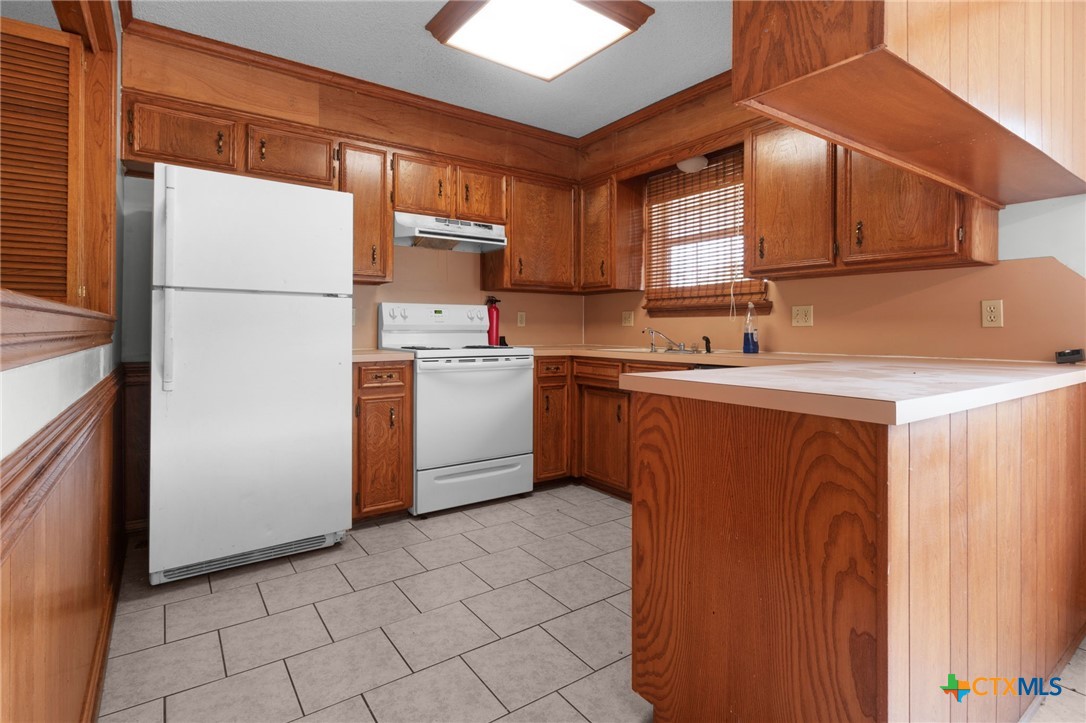 2503 Phyllis Drive