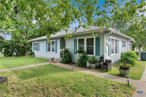 1802 Vine Street Georgetown TX 78626