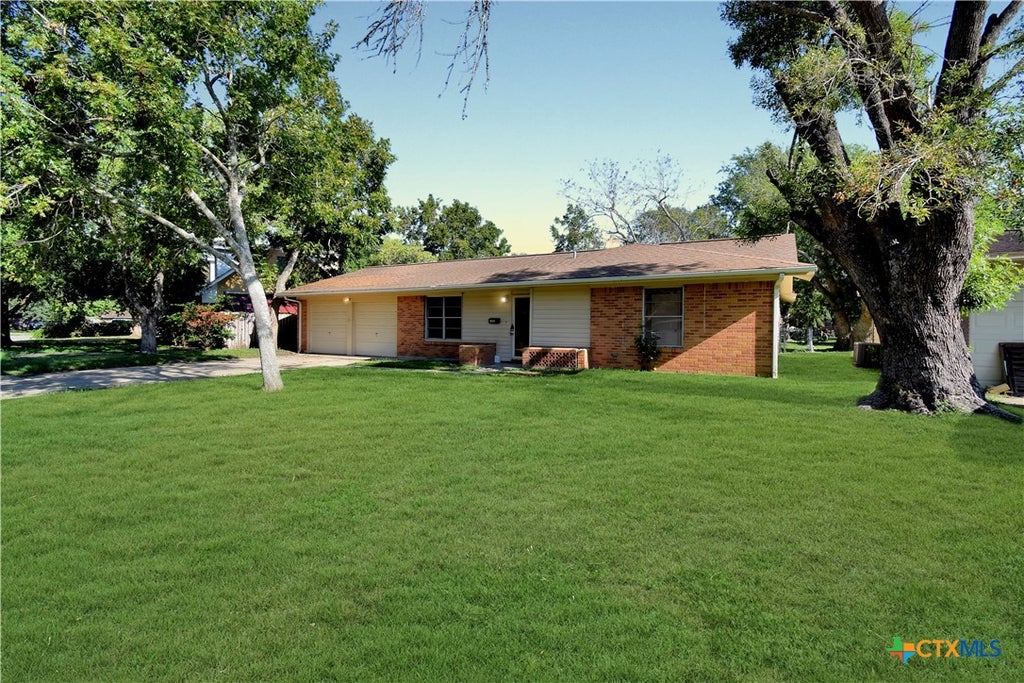 Photo of 522 Willowick Drive, Port Lavaca, TX 77979 (MLS # 627849)