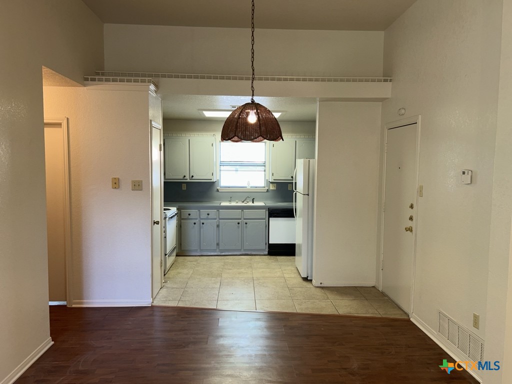 215 Robertstown Road