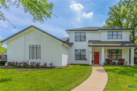 Photo of 2605 Canyon Creek Drive, Temple, TX 76502 (MLS # 609362)