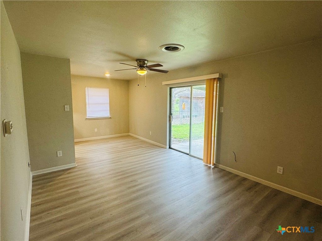 Photo of 517 Creek Street, Copperas Cove, TX 76522 (MLS # 610772)