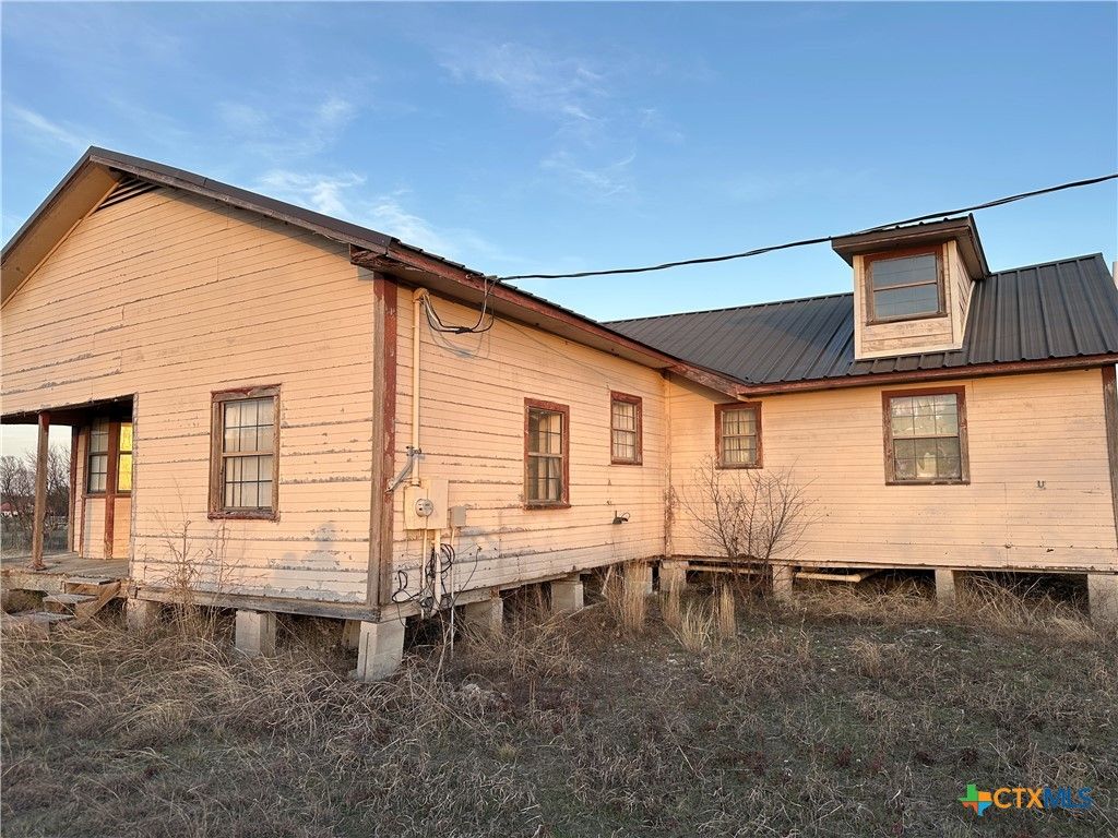 listing image 0