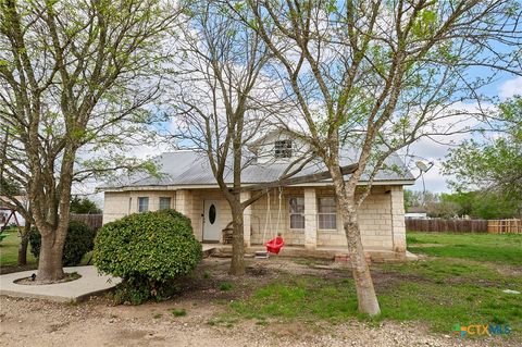Photo of 1085 Garrett Trail, Maxwell, TX 78656 (MLS # 602110)