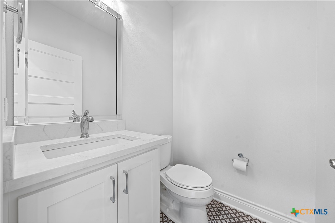 Photo 16 of 30 of 6311 Drexel Loop house